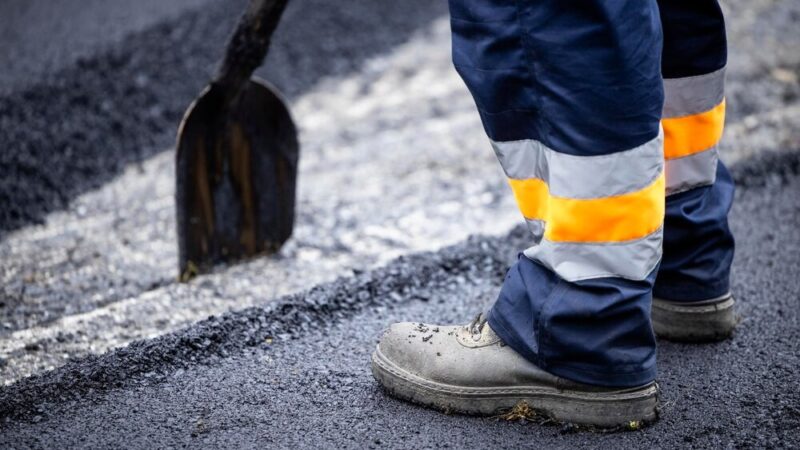 Nowe drogi na horyzoncie: Gminy Sulejów i Czarnocin zainwestują w remonty!