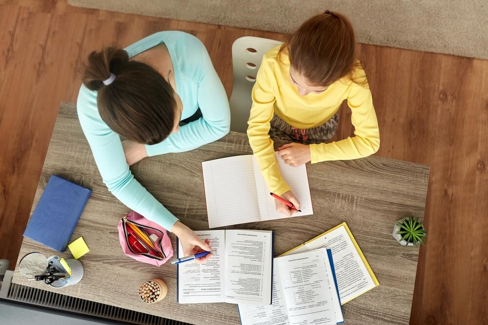 Edukacja w Gminie Łęki Szlacheckie: Uczniowie Świętują Nauczycieli z Wdzięcznością