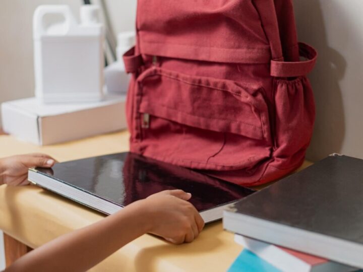 Miliony z Unii dla Powiatu Piotrkowskiego – ekologiczne inwestycje w edukację przyszłości