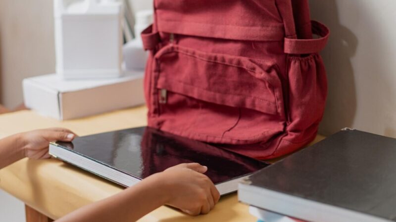 Miliony z Unii dla Powiatu Piotrkowskiego – ekologiczne inwestycje w edukację przyszłości