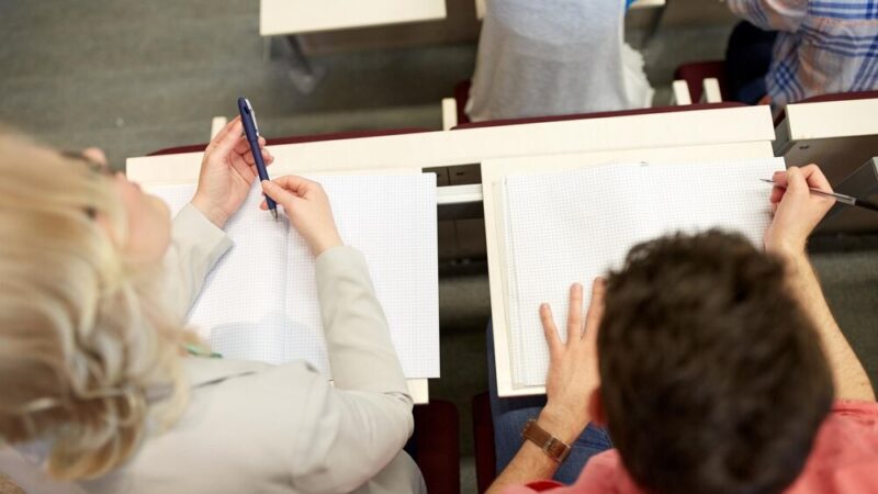 Prawnicy wspierają edukację obywatelską: konferencja w Piotrkowie dla nauczycieli i dyrektorów