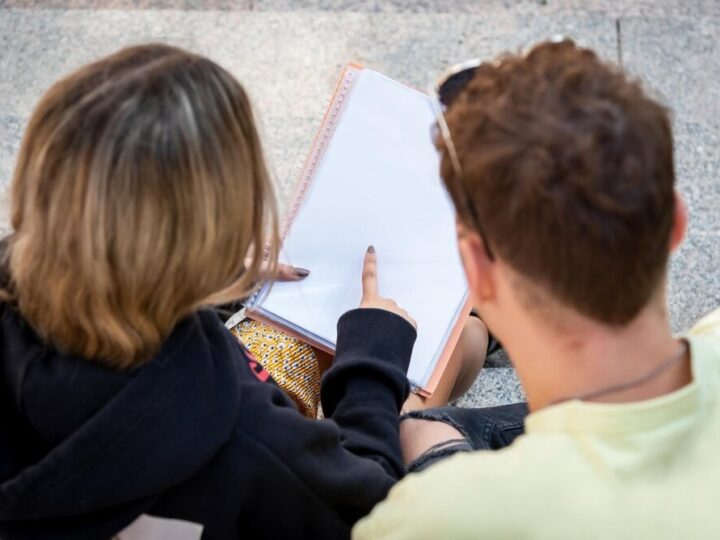 Konkurs plastyczny „Choinka pełna bezpieczeństwa” dla uczniów z Powiatu Piotrkowskiego!