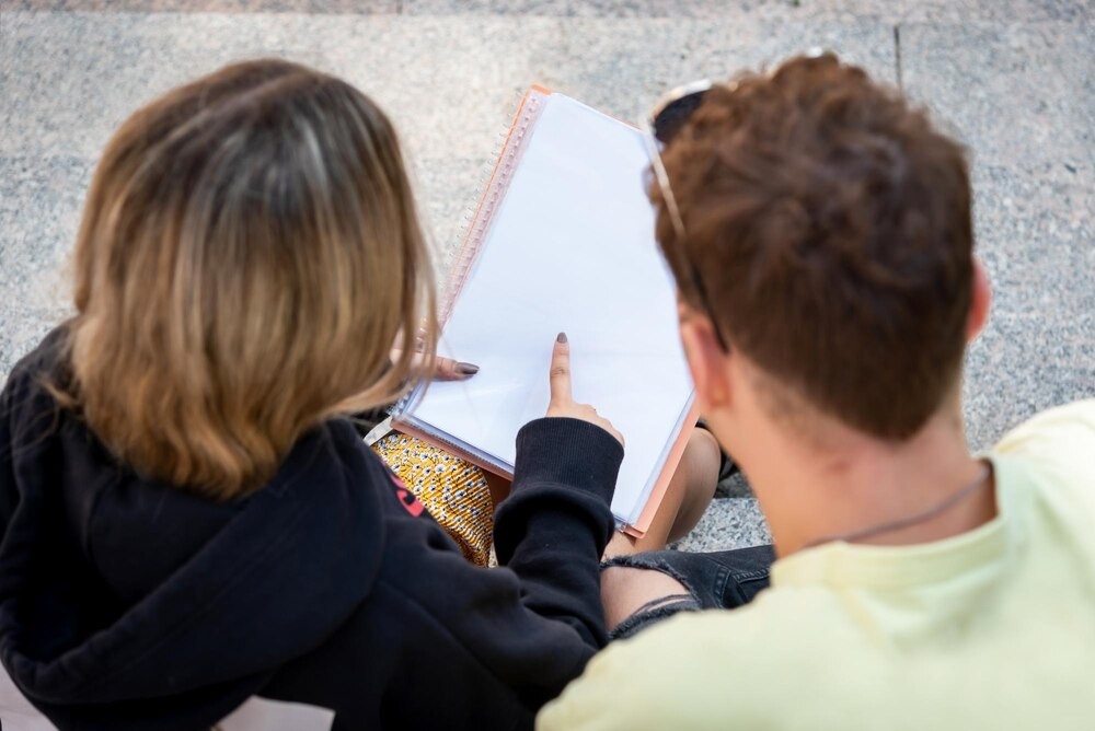 Konkurs plastyczny „Choinka pełna bezpieczeństwa” dla uczniów z Powiatu Piotrkowskiego!