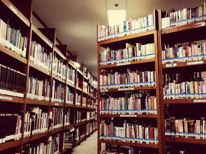 Nocny Maraton Czytania w Rozprzy: emocje i magia książek w piątkowy wieczór