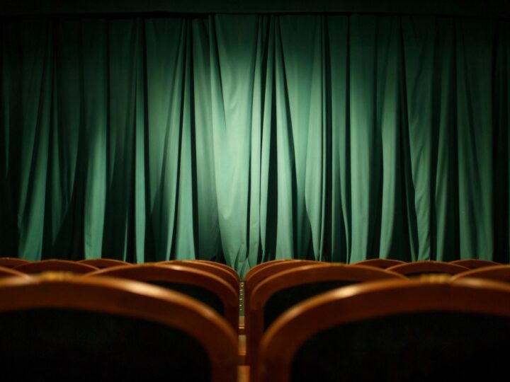 Charytatywna etiuda teatralna „Zobaczmy to jeszcze raz” powraca do MOK Piotrków Trybunalski