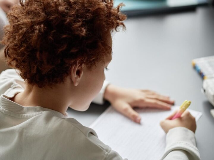 Sulejów docenia talenty: burmistrz wręczył nagrody za osiągnięcia w kulturze i edukacji