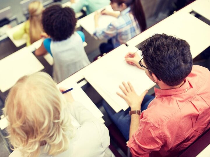 Maturzyści z Wolborza świętują studniówkę z życzeniami starosty