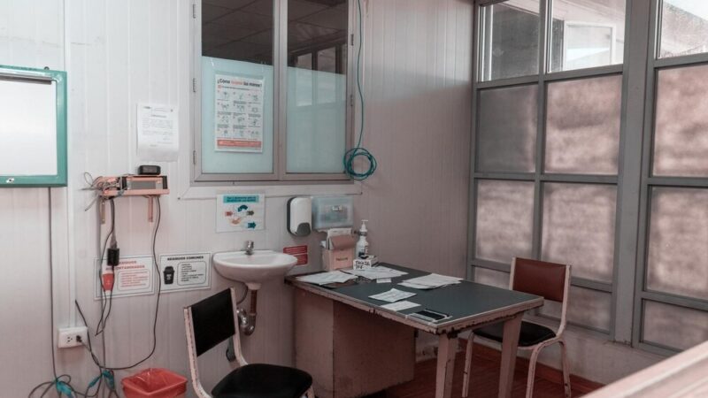 Uczniowie przygotowani na ferie: jak reagować w sytuacjach kryzysowych?