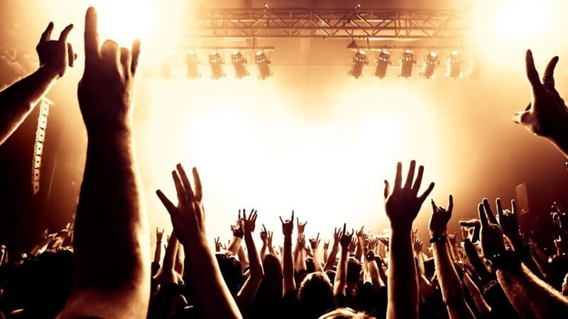 Koncert Sławka Uniatowskiego odwołany – zmiana godziny występu!