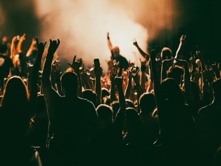 Poznaj Anię, gwiazdę koncertu „Tylko niech światła pogasną”!