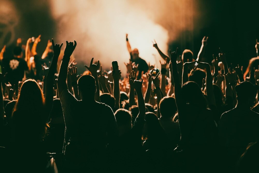 Poznaj Anię, gwiazdę koncertu „Tylko niech światła pogasną”!