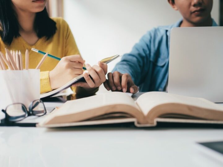 Laura Waśkiewicz z Rozprzy finalistką wojewódzkiego konkursu biologii!