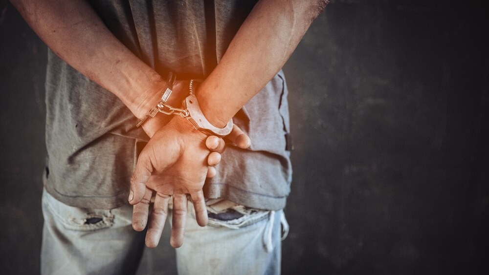 Mężczyzna zatrzymany za kradzież mięsa z pracy, grozi mu 5 lat więzienia