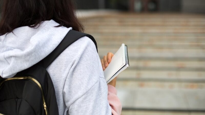 Nowe laptopy dla szkół w Wolborzu: krok w stronę cyfryzacji edukacji