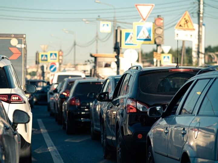 Utrudnienia w ruchu podczas procesji Drogi Krzyżowej w centrum miasta
