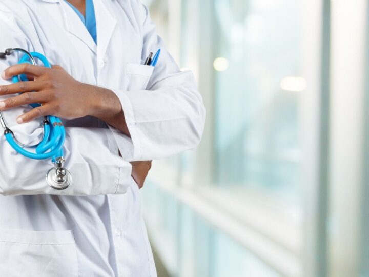 Bezpieczniejsi seniorzy dzięki szkoleniu z pierwszej pomocy w Rozprzy