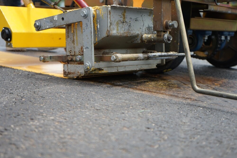 Sulejów w wiosennej odsłonie: gminne drogi lśnią jak nowe!