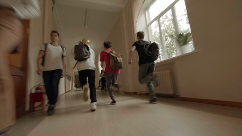 Młodzież na konferencji „Przyjdź, spróbuj, pokochaj” w Piotrkowie Trybunalskim