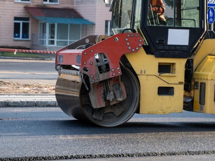 Drogowcy nie zwlekają – intensywne prace na powiatowych drogach już trwają