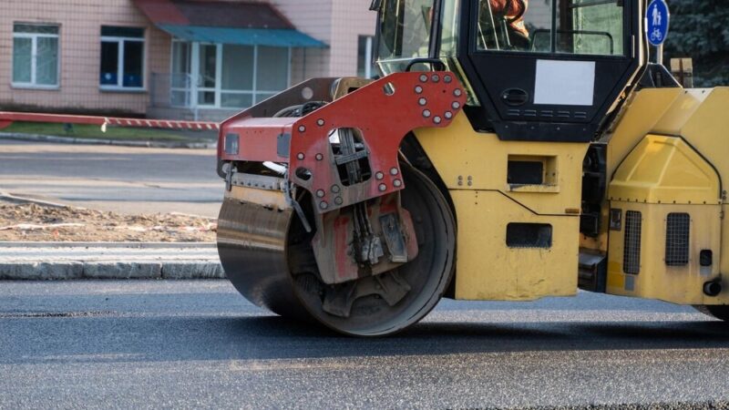 Drogowcy nie zwlekają – intensywne prace na powiatowych drogach już trwają