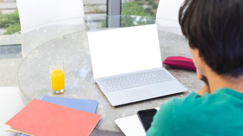 Stypendia Starosty dla wyróżniających się uczniów Powiatu Piotrkowskiego rozdane!