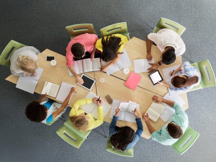 Targi Edukacyjne w Rozprzy: Nowe horyzonty dla uczniów klas VIII