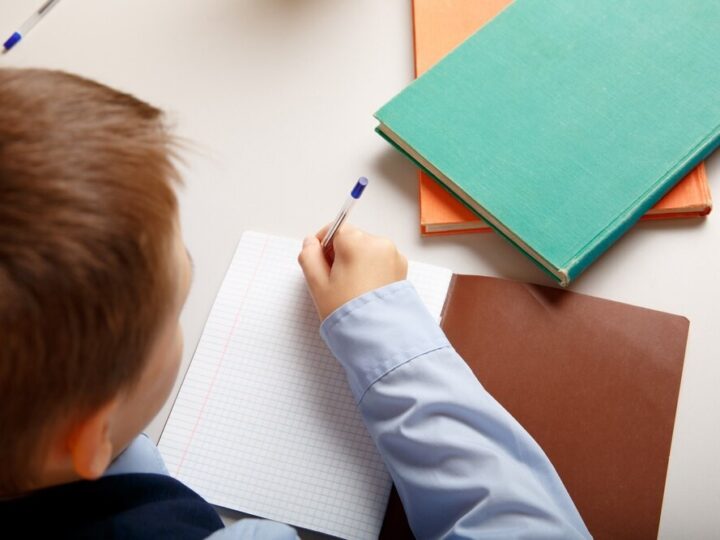 Uczniowie z Ręczna na praktycznej lekcji samorządu w Urzędzie Gminy