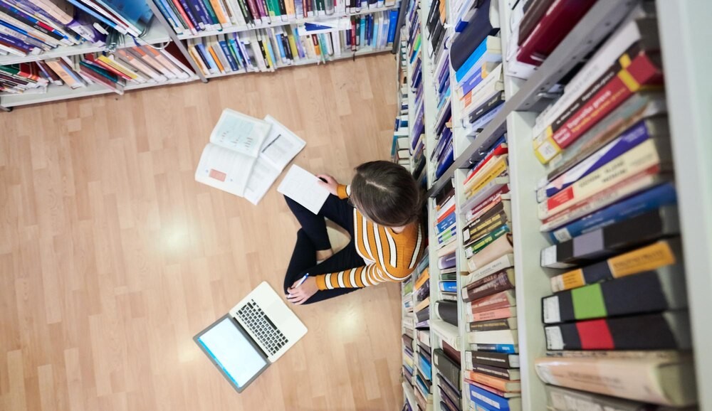 Sulejowscy uczniowie zgłębiają tajniki Parlamentu podczas inspirującego spotkania
