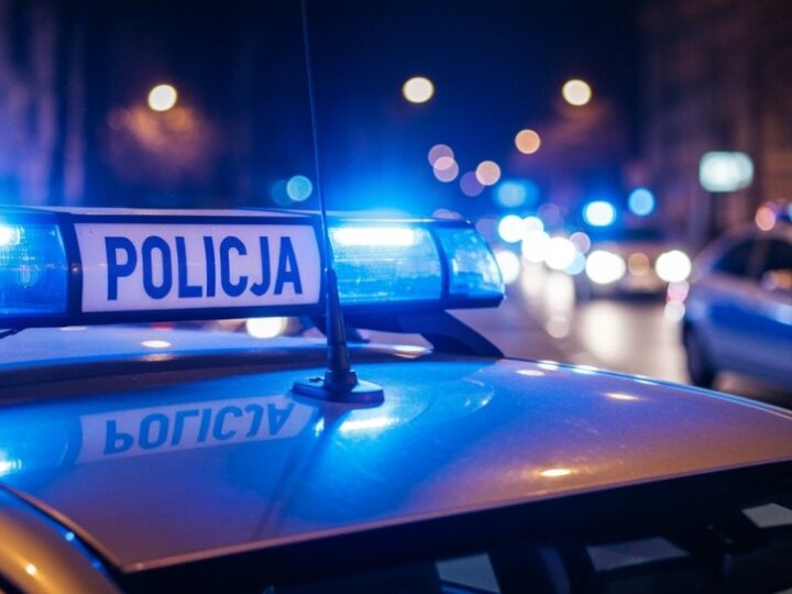 Policjant w czasie wolnym zatrzymuje pijanego kierowcę i poszukiwanego pasażera
