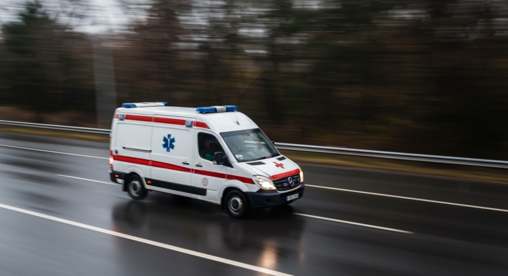 Bezpieczny powrót z wakacyjnych wyjść: Jak korzystać z aplikacji przewozowych?