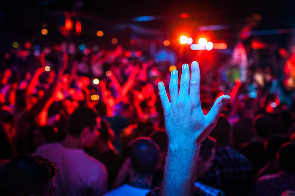 Muzyczna przemiana: inspirujący koncert dla młodzieży w Moszczenicy