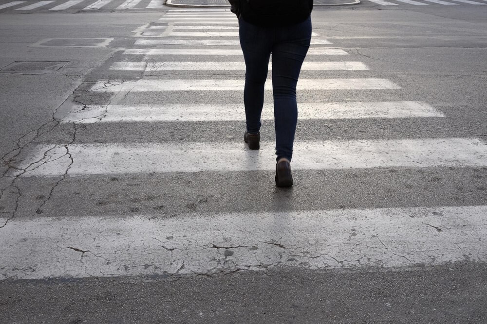 Zwiększ swoją widoczność na drodze – odblaski mogą uratować życie!